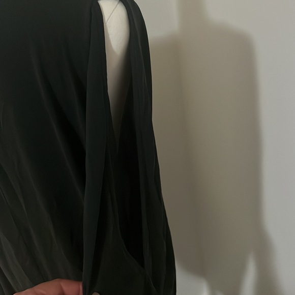 Split sleeve decujba black top - Picture 3 of 3